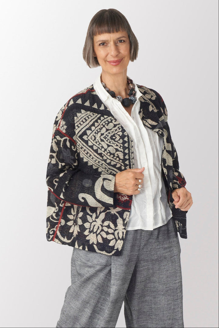 BLACK AND WHITE PRINT PATCH KANTHA CREW NECK SHORT JACKET - pn4053-blk -