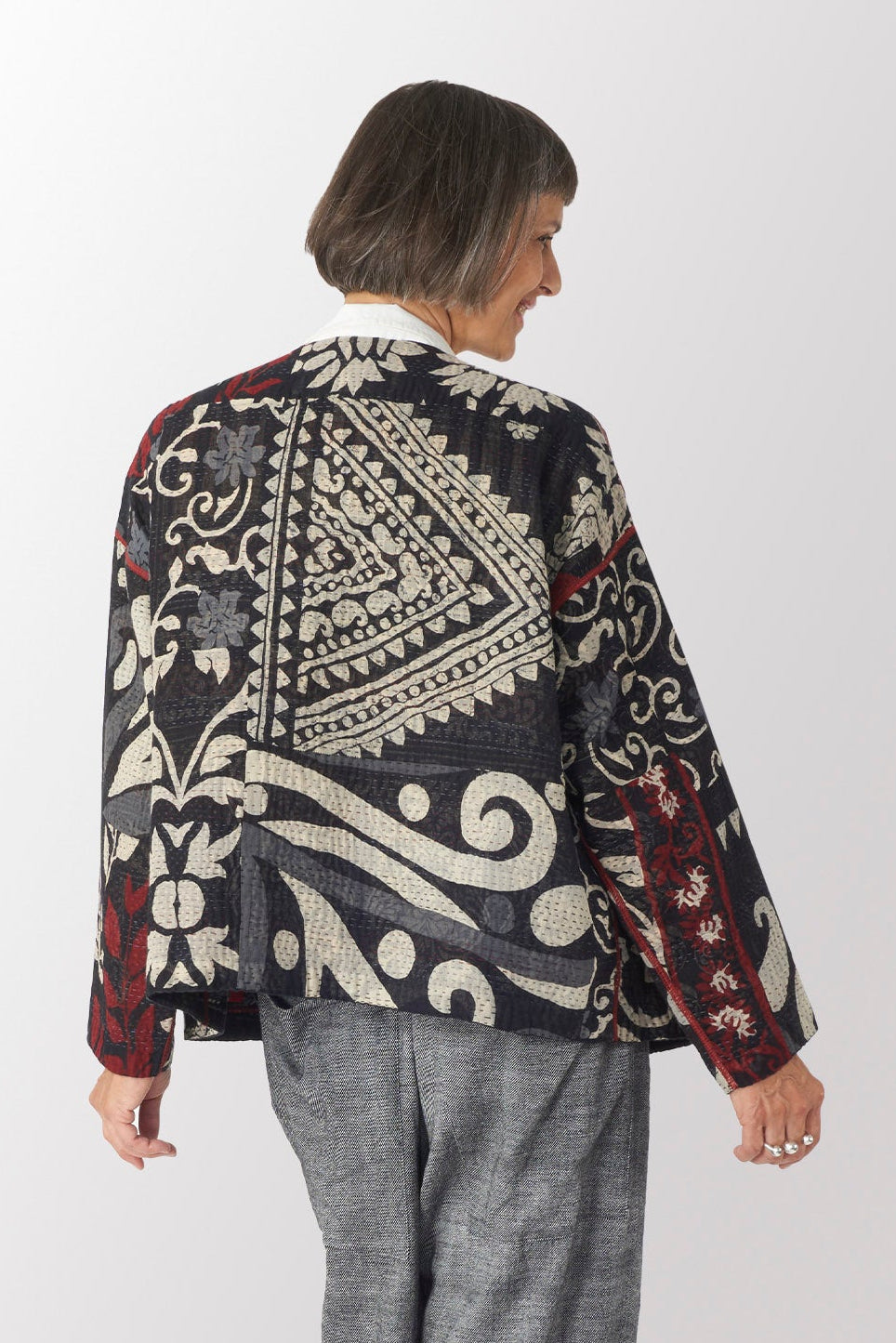 BLACK AND WHITE PRINT PATCH KANTHA CREW NECK SHORT JACKET - pn4053-blk -
