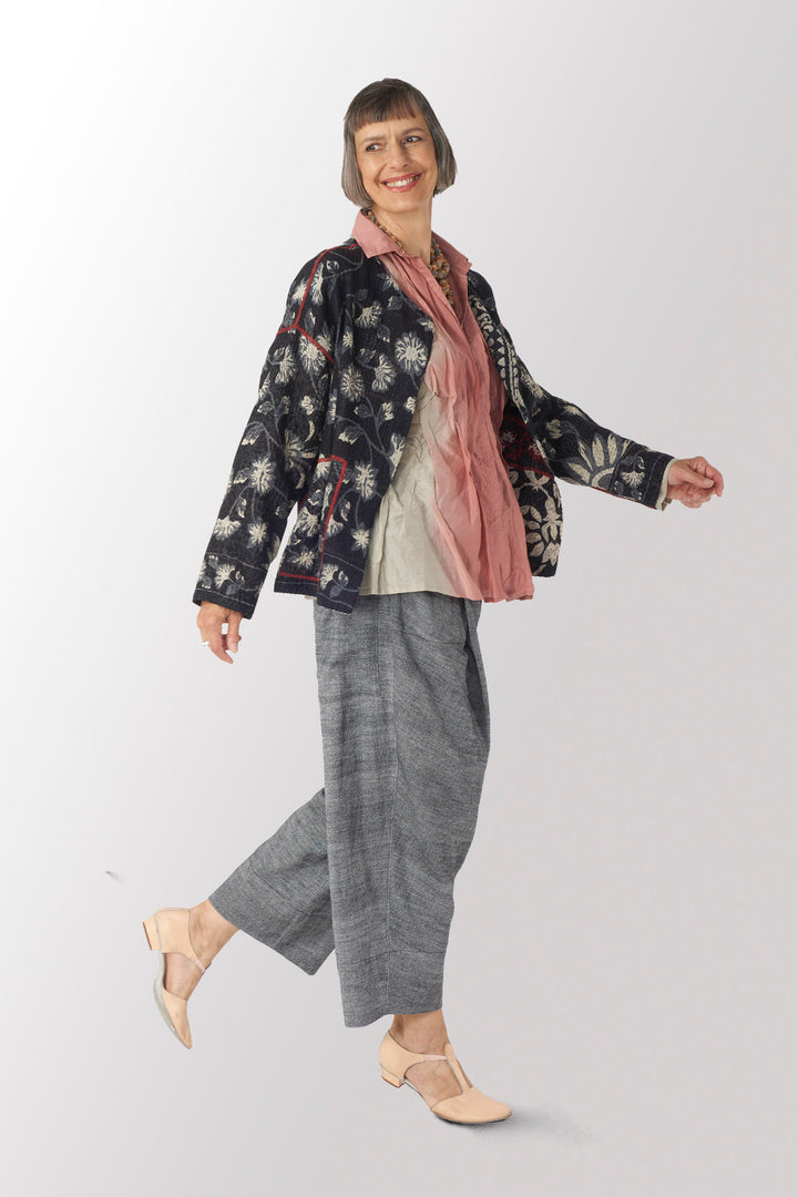 BLACK AND WHITE PRINT PATCH KANTHA CROPPED SHIRT JACKET - pn4075-blk -