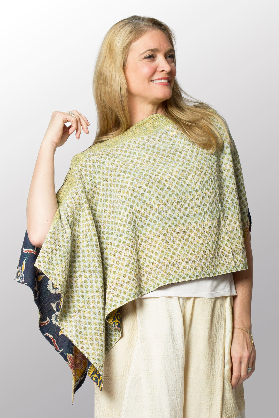 VINTAGE COTTON KANTHA CAPE - cv2806-0004a -