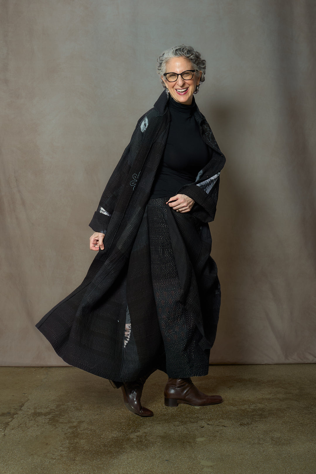 CIRCLE SHIBORI TIE DYE WOVEN PATCH KANTH OVERSIZED COAT - tc4326-blk -