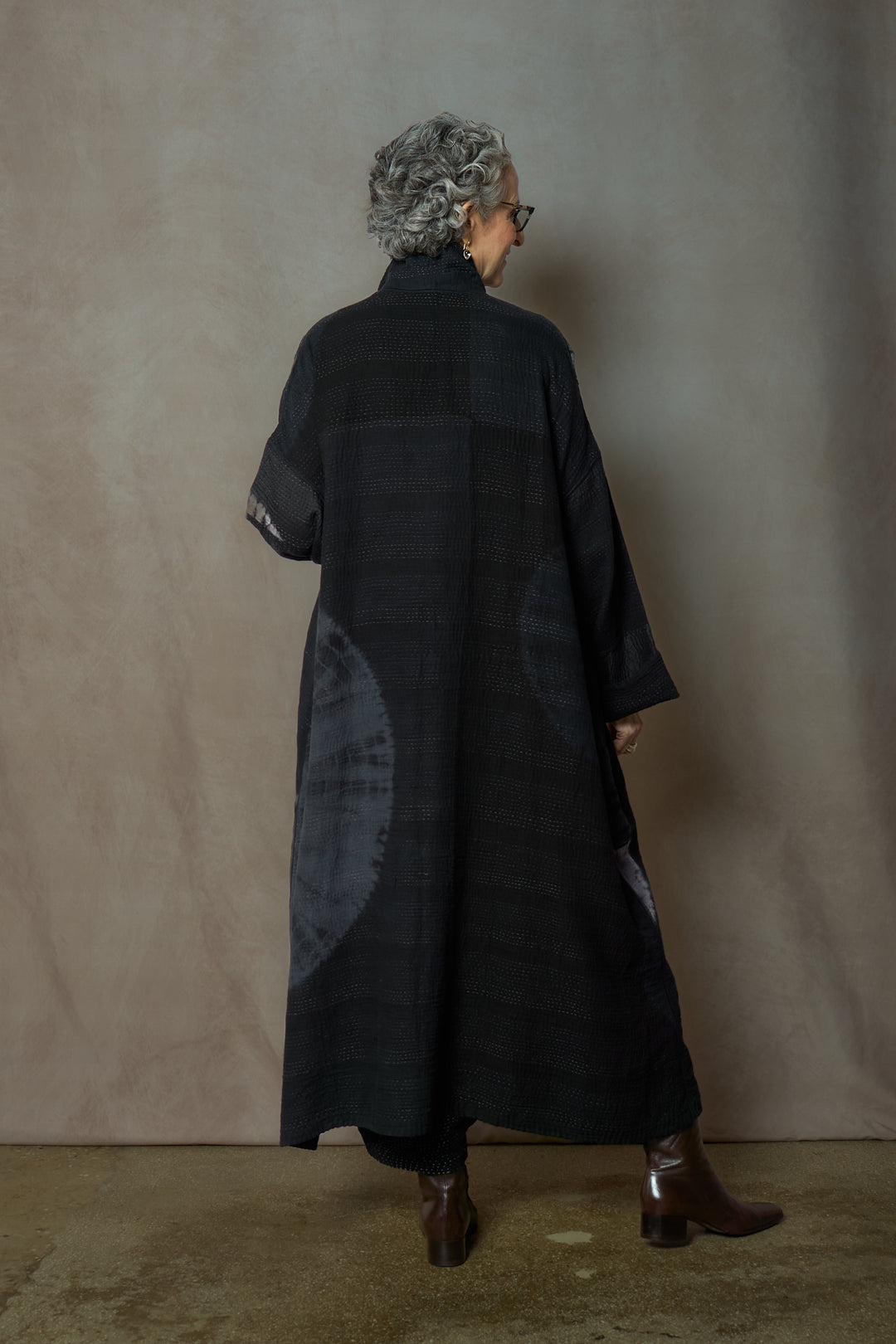 CIRCLE SHIBORI TIE DYE WOVEN PATCH KANTH OVERSIZED COAT - tc4326-blk -