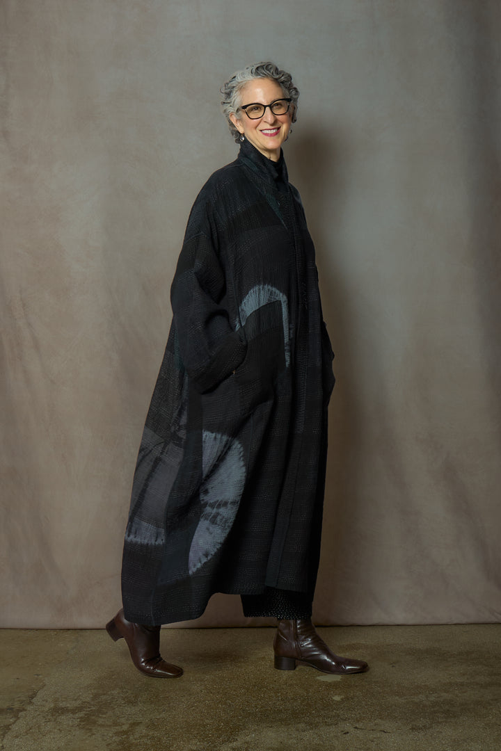 CIRCLE SHIBORI TIE DYE WOVEN PATCH KANTH OVERSIZED COAT - tc4326-blk -