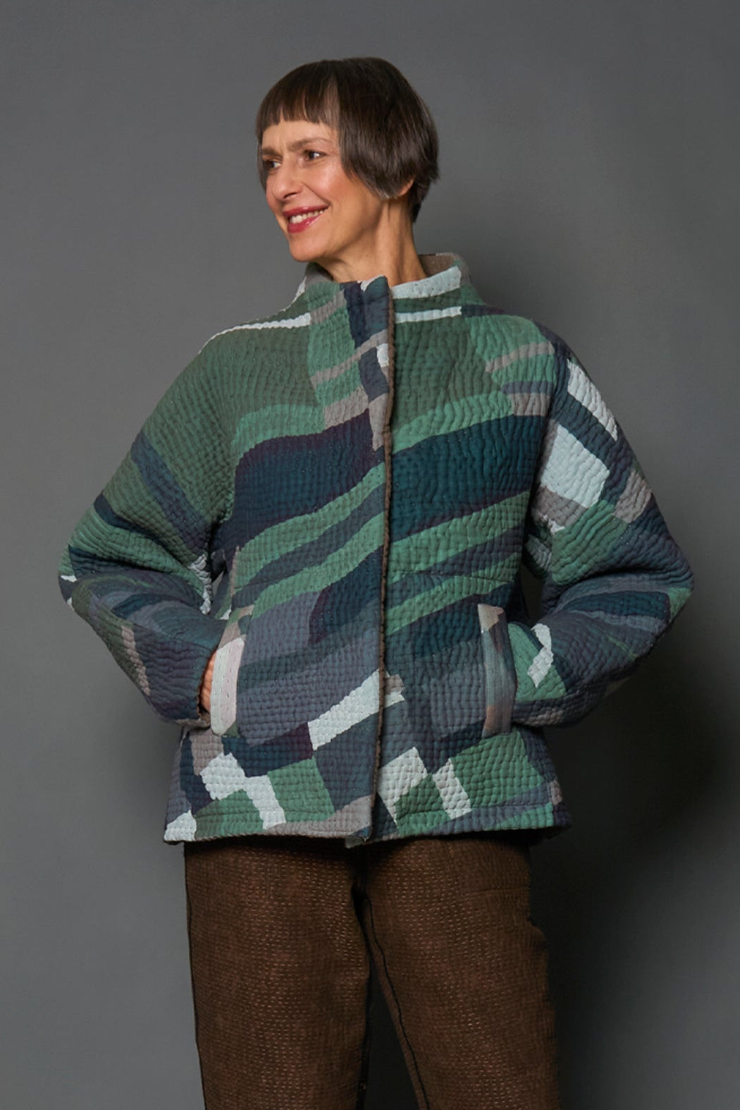 ABSTRACT AND DUCK CLOTH KANTHA HIGH-NECK CROPPED JACKET - ap5095-grn -