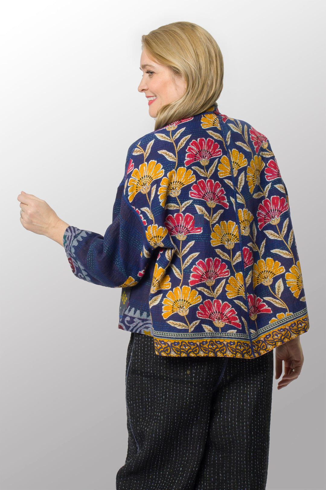 VINTAGE COTTON KANTHA STAND COLLAR CROPPED JKT - cv2034-0071a -