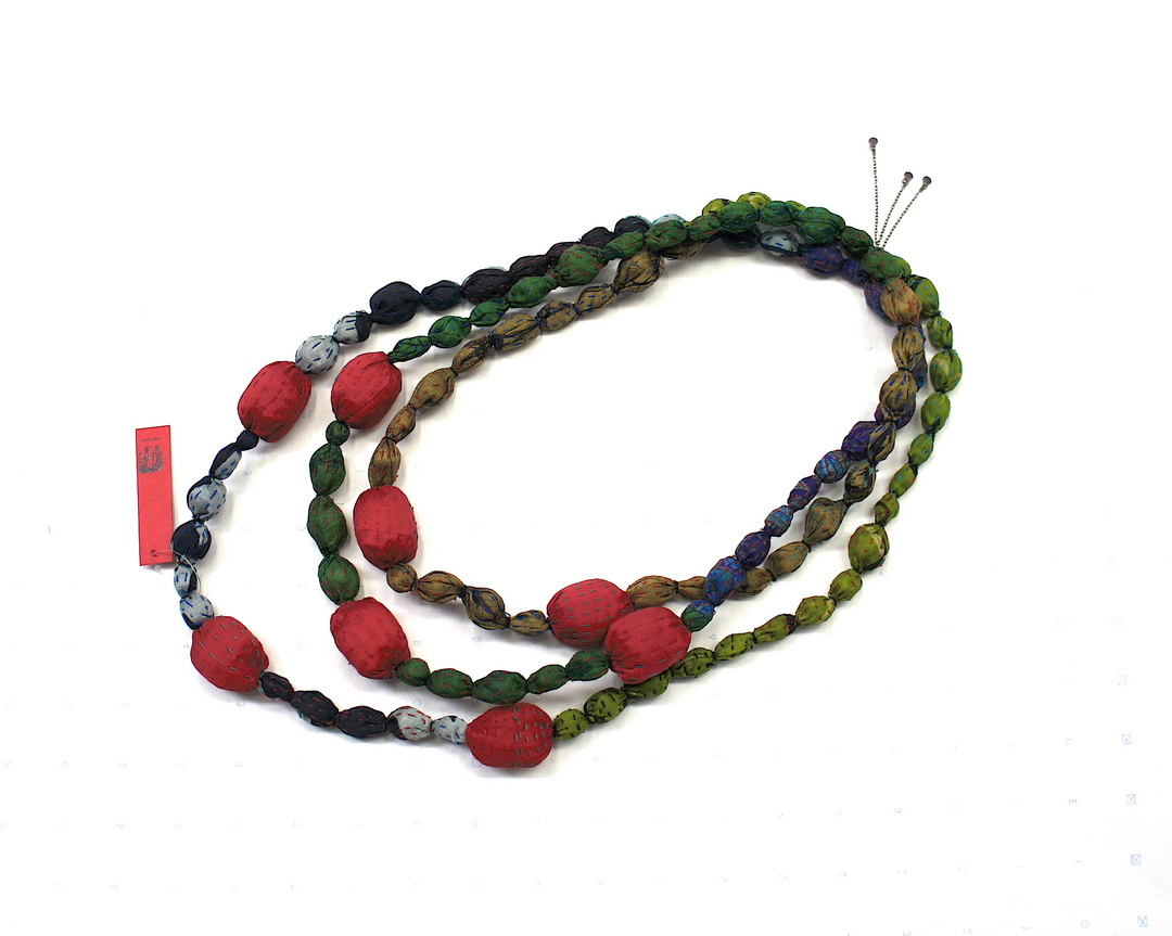 VINTAGE SILK KANTHA TIE & BIG BEADS NECKLACE - sv2712-red -