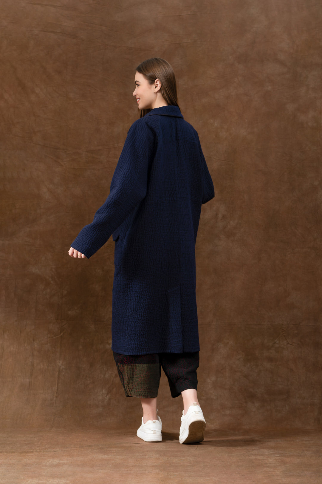 QUILTED VINTAGE COTTON WITH FLANNEL KANTHA RAGLAN SLEEVE COAT - fq5337-blu -