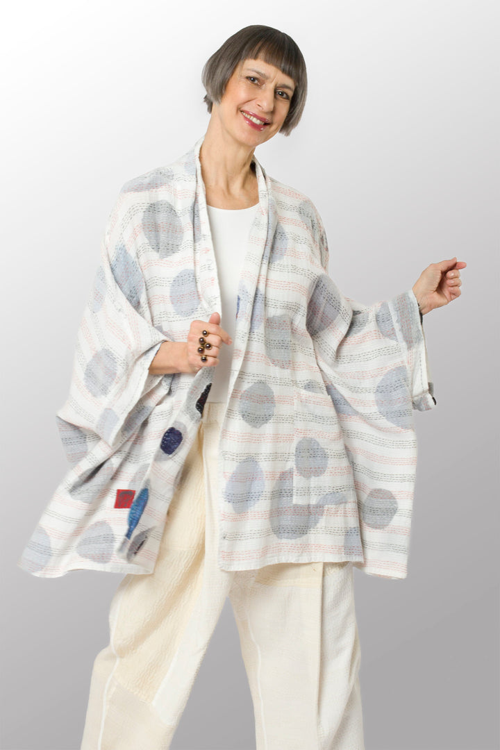 CUT OUT KANTHA DOUBLE COLLAR PONCHO - ck2323-wht -