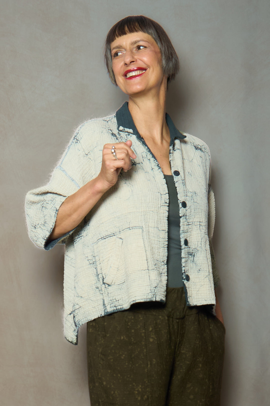 MUD DYE RIPPLE KANTHA CROPPED TENT SHIRT