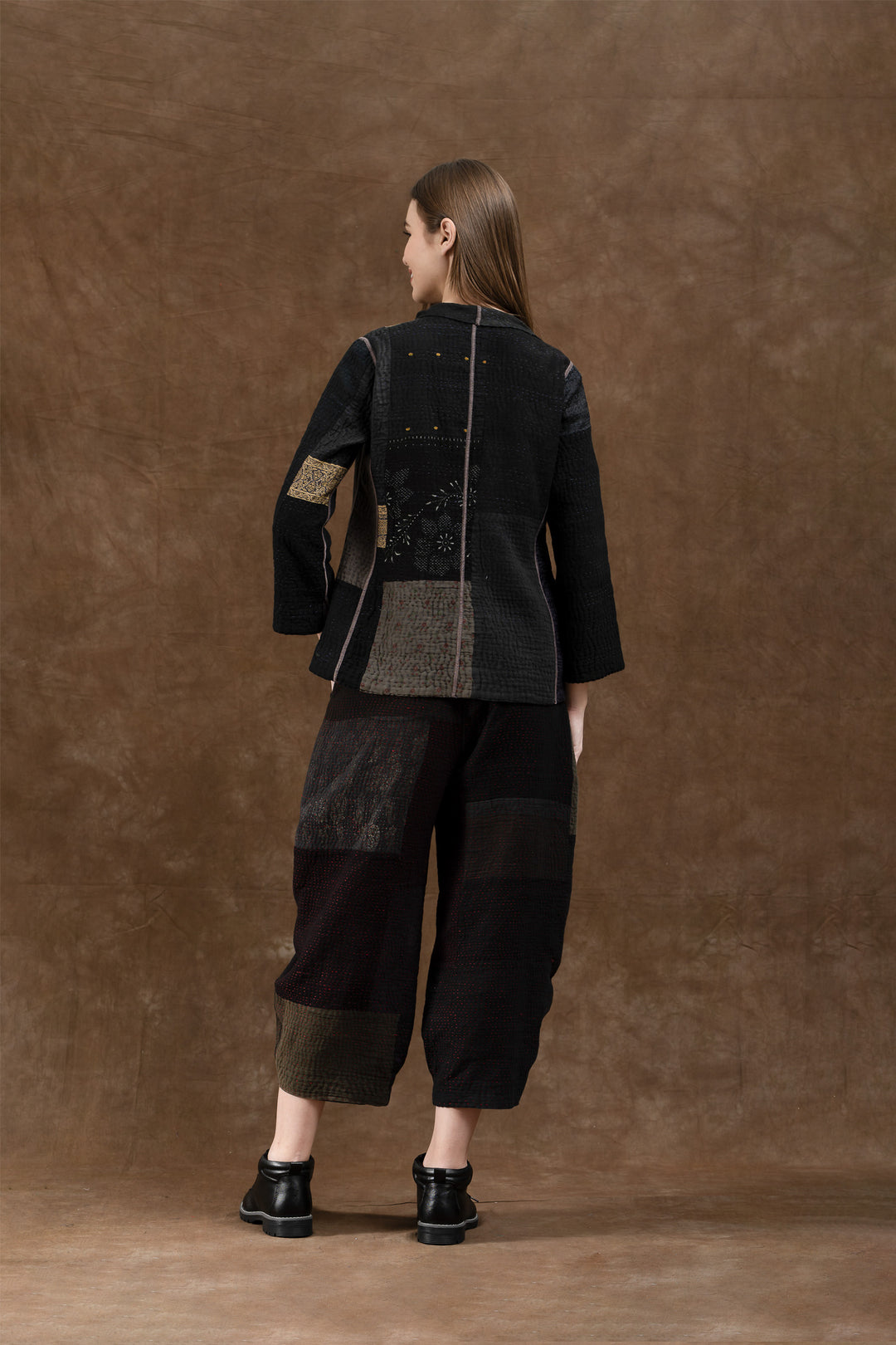 COTTON SILK SW PATCH KANTHA SHORT JKT - ws4007-blk -