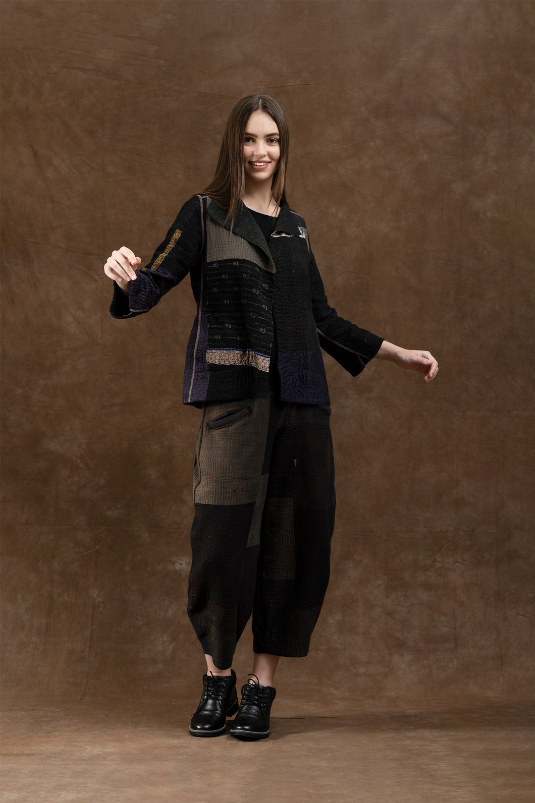 COTTON SILK SW PATCH KANTHA SHORT JKT - ws4007-blk -