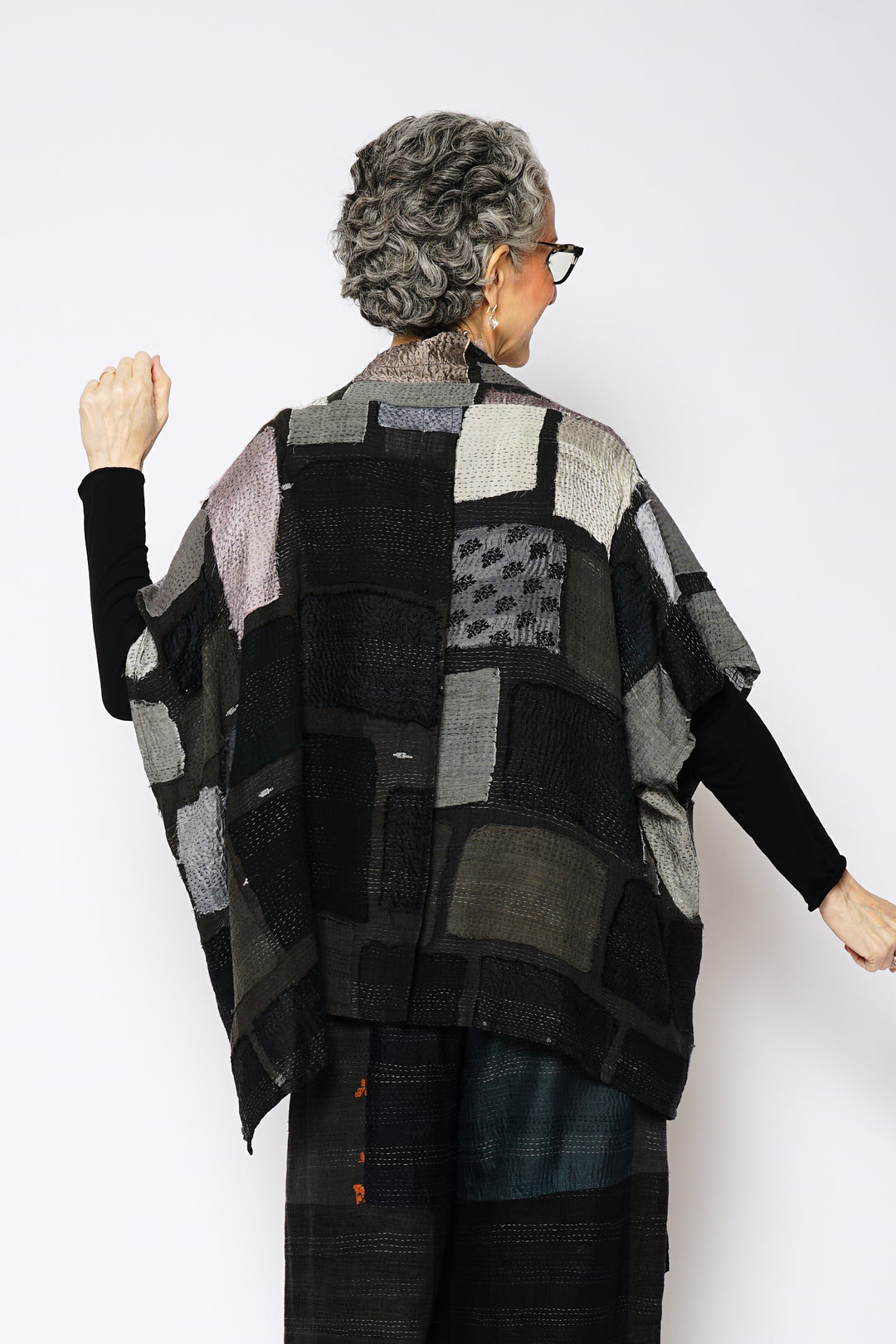 TONAL TILE PATCH KANTHA PONCHO TOP - tt2568-gry -