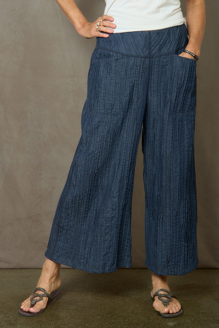 RIPPLE TUCK DENIM MID RISE WIDE LEG PANTS - rd1665-nvy -