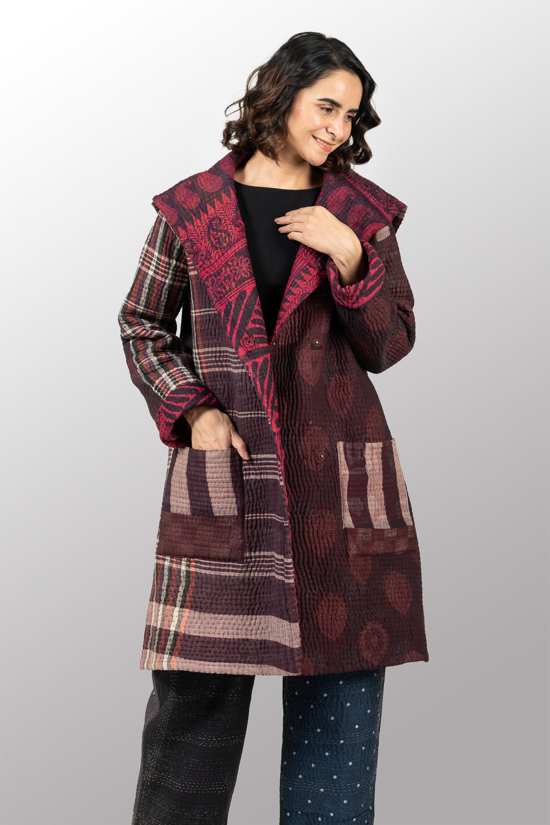 QUILTED OVER DYE COTTON KANTHA POCKET MEDIUM COAT - oq5316-cred006a -