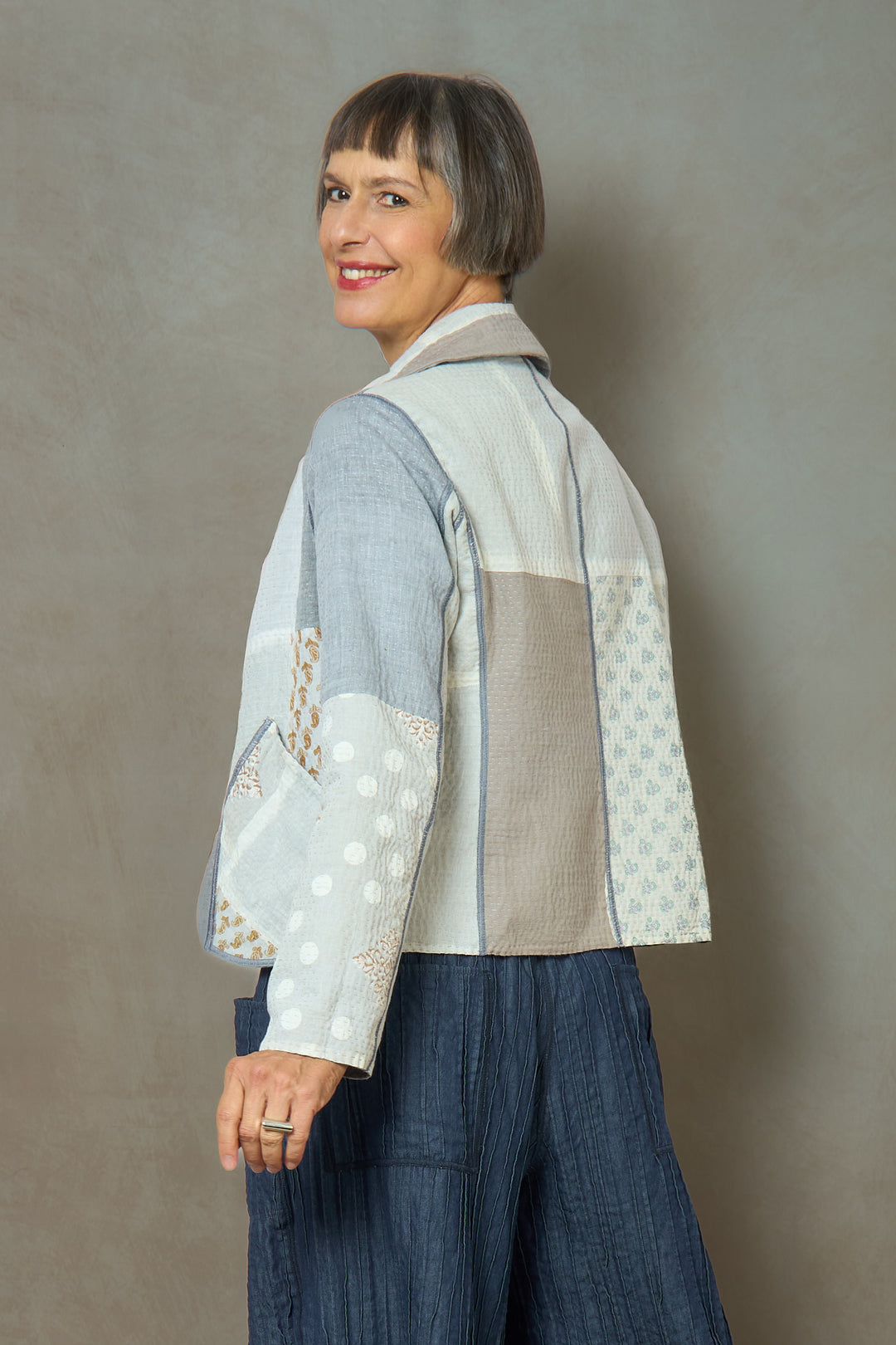 DUCK SUN DYE WITH PATCH KANTHA CROPPED BASIC JACKET - us2096-gry -