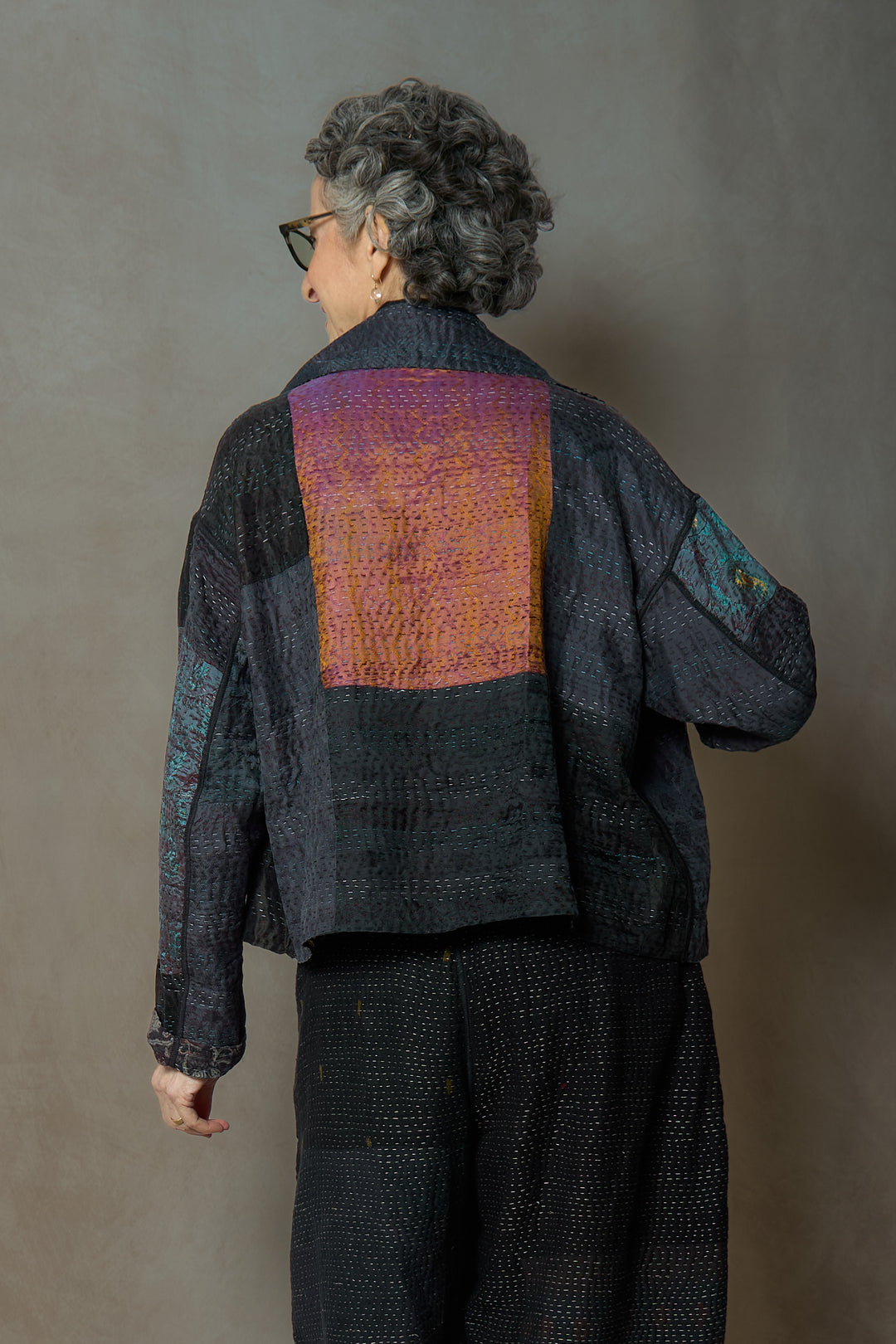 JACQUARD SILK KANTHA NEW LAPELED SHORT JACKET - js4j101-blk -