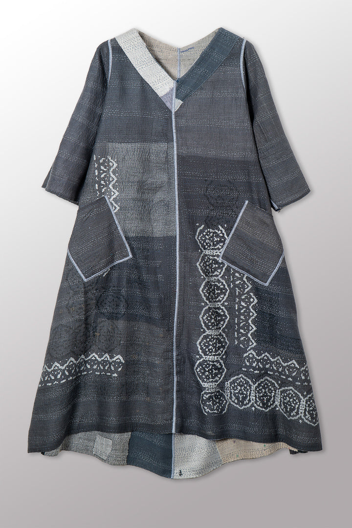 MOSAIC FRAY PATCH KANTHA V-NECK FLARE DRESS - zb2457-gry -