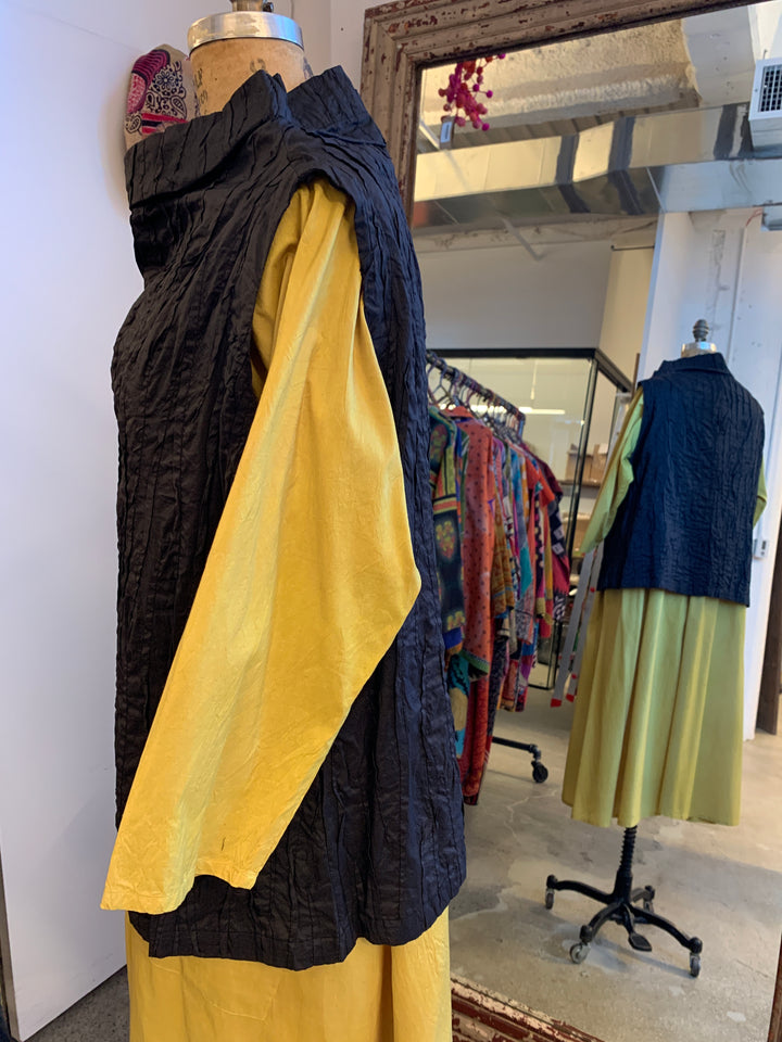 DYED COTTON SILK HEAVY VOILE RANDOM TUCK HIGH-NECK VEST - dr1244-blk -