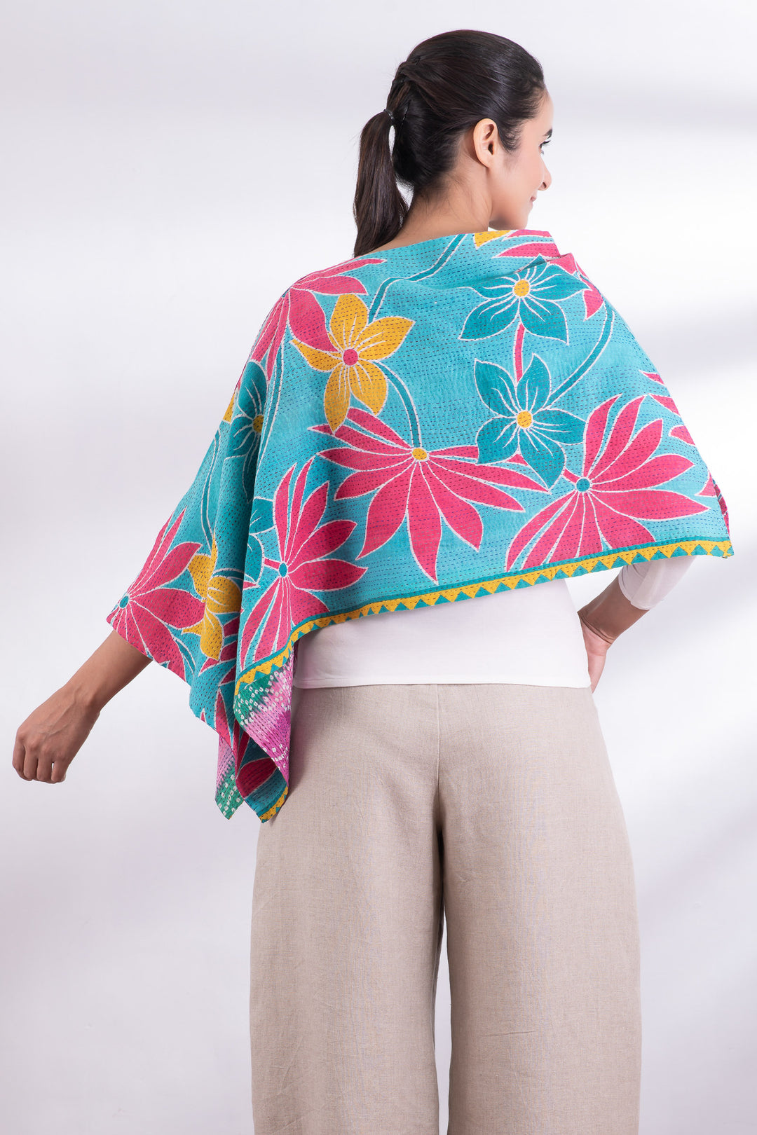 VINTAGE COTTON KANTHA CAPE - cv2806-0003a -