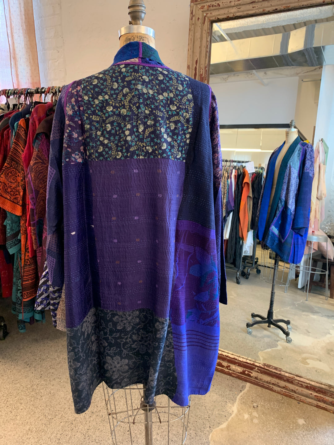 GEORGETTE VINTAGE SILK PATCH KANTHA A-LINE JKT - gs2003-cnvy003w -
