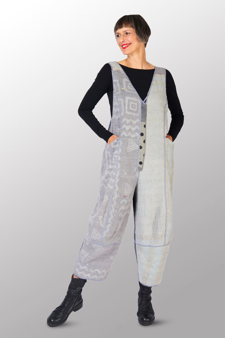FRAYED PATCH KANTHA WITH STAMP SHAPED V-NECK JUMPER - sp-fi4658-gry -