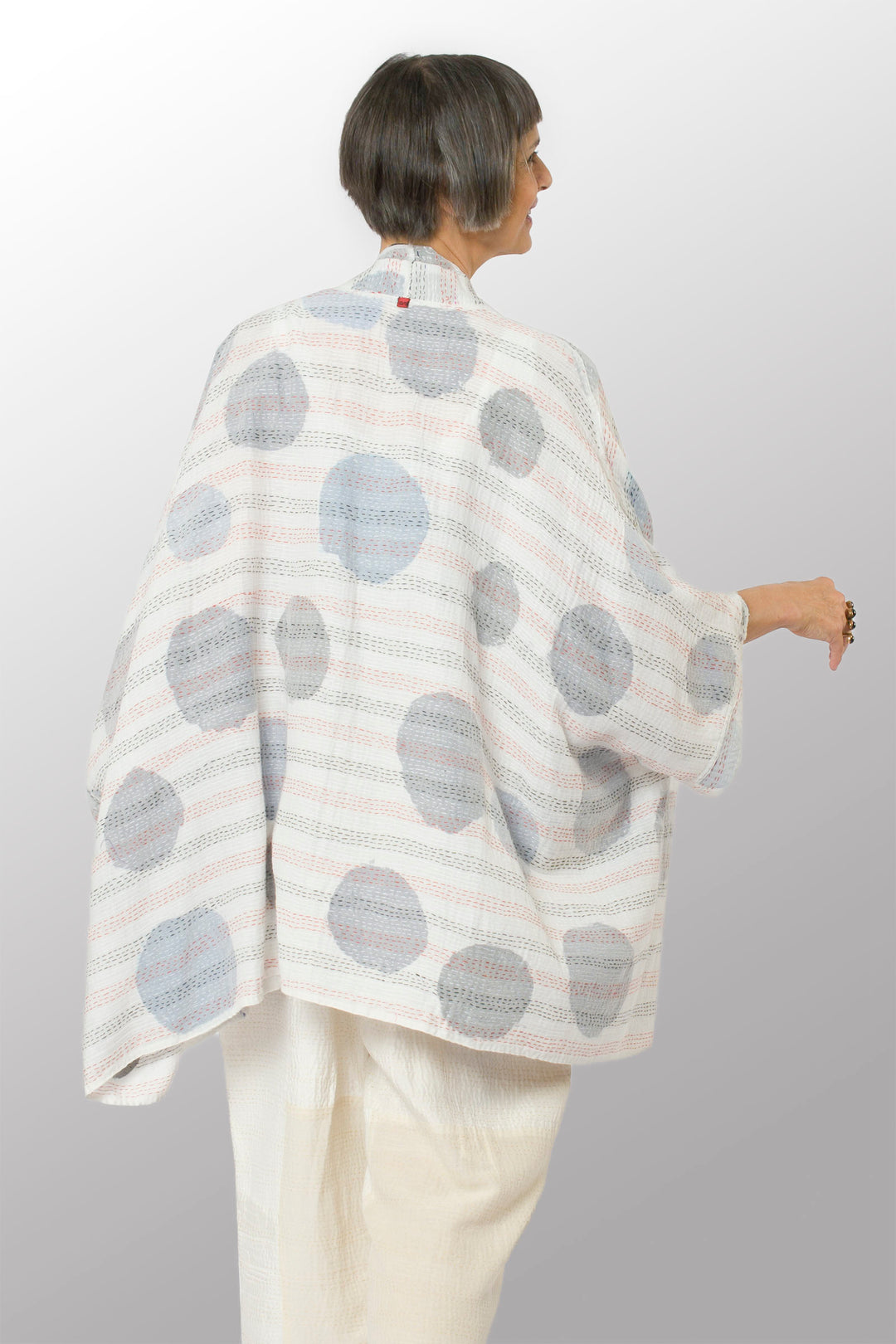 CUT OUT KANTHA DOUBLE COLLAR PONCHO - ck2323-wht -
