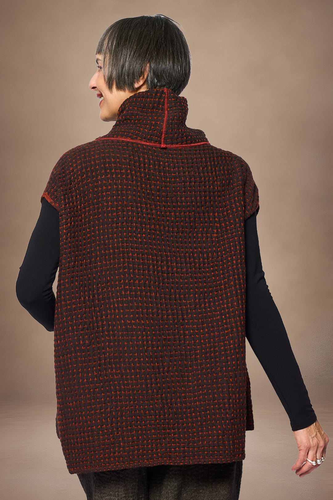 ABSTRACT WAFFLE KANTHA FUNNEL NECK VEST - bw3250-org -