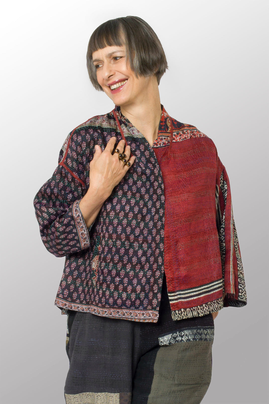 VINTAGE SILK KANTHA STAND COLLAR CROPPED JKT - sv2034-0013a -