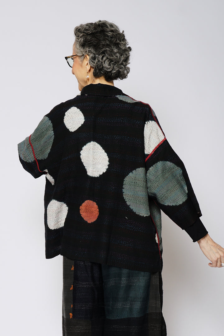 PATCH & CIRCLE PRINT KANTHA CROPPED TENT SHIRT - pc2596-blk -