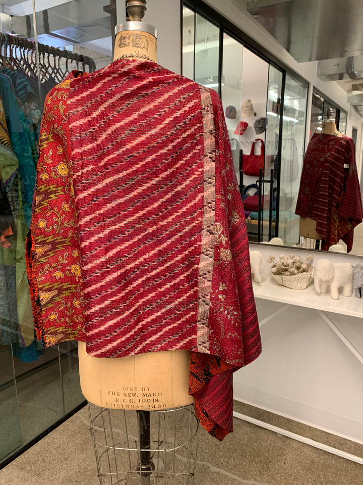 SV2841-0016A @VINTAGE SILK KANTHA LONG CAPE