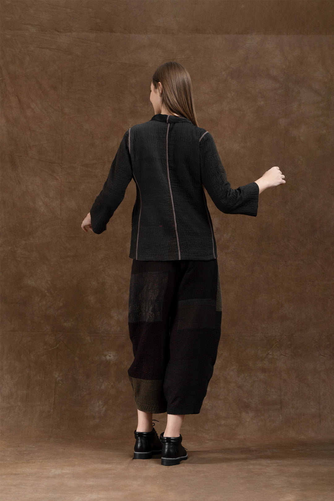 COTTON SILK SW PATCH KANTHA SHORT JKT - ws4007-blk -