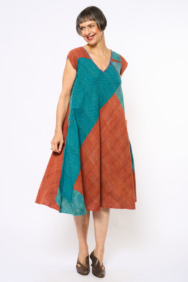 VINTAGE COTTON KANTHA CAP SLV. FLARE DRESS - cv2425-0020m -