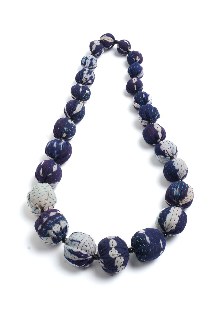 INDIGO STREAM SHIBORI KANTHA NUTS MEDIUM NECKLACE - is2701-blu -