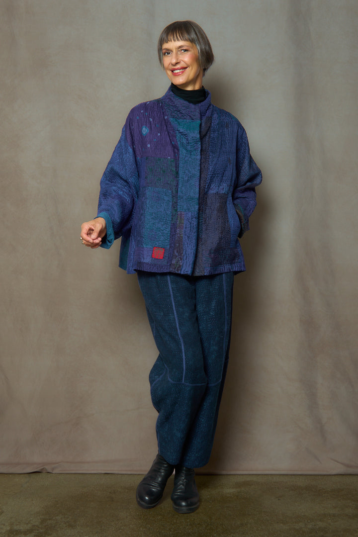 JACQUARD SILK KANTHA HIGH-NECK CROPPED JACKET - js4095-nvy -