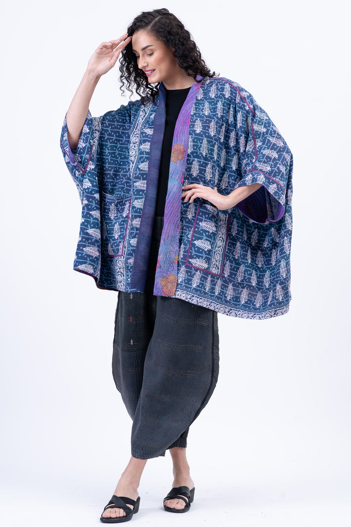 VINTAGE SILK GEORGETTE COTTON KANTHA DOUBLE COLLAR PONCHO - gc2323-0004a -