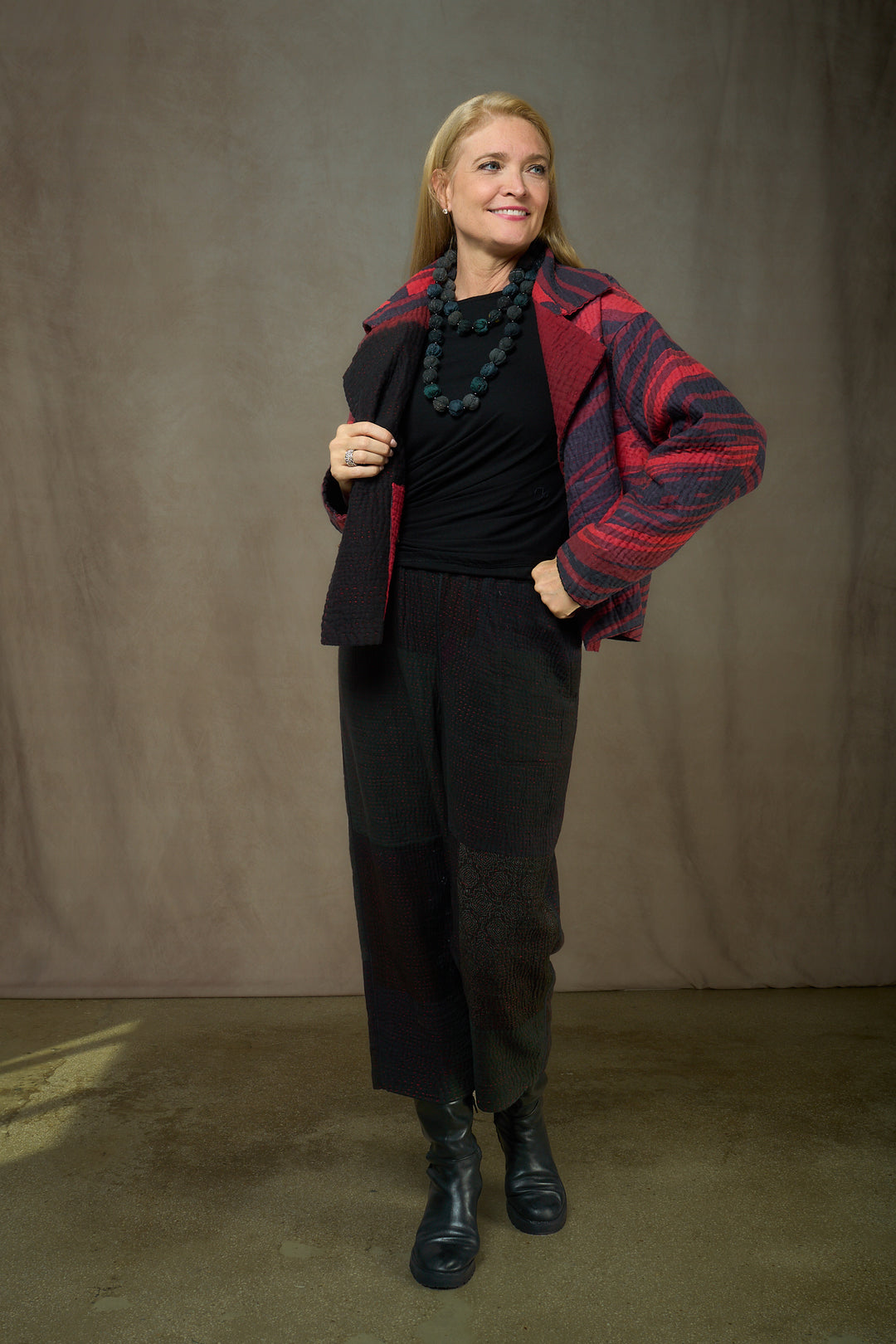 MAGMA AND OMBRE KANTHA LAPELED SHORT JKT - mw5081-red -