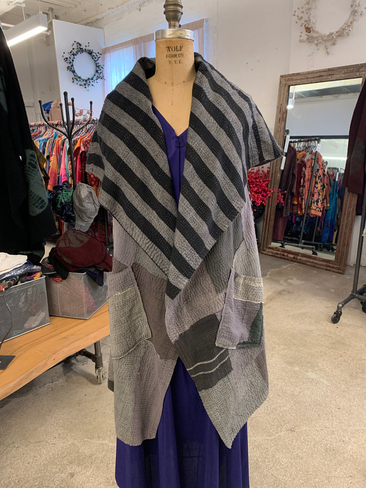 WOVEN STRIPE FRAYED PATCH BACK KANTHA CIRCULAR VEST - wp2201-gry -