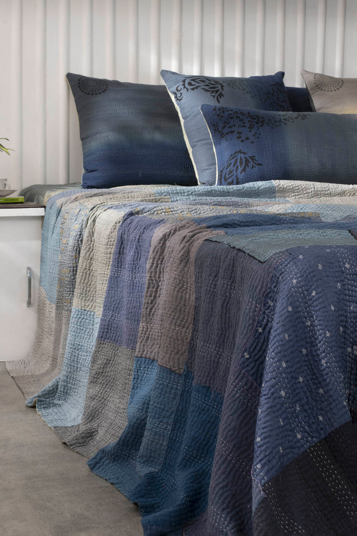 Vintage Fray Patch & Ombre Kantha Bedcover  -Navy -
