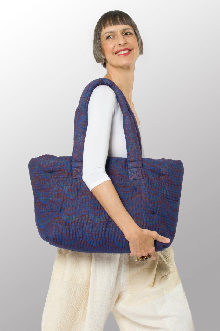 Quilted Overdye Cotton Kantha Wide Tote - mm-oq5869-cblu007a -
