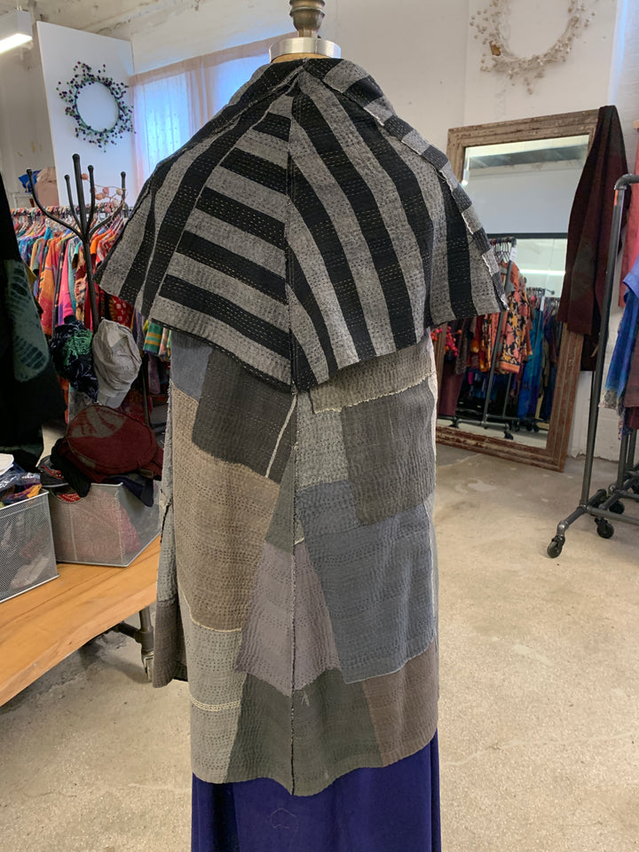 WOVEN STRIPE FRAYED PATCH BACK KANTHA CIRCULAR VEST - wp2201-gry -