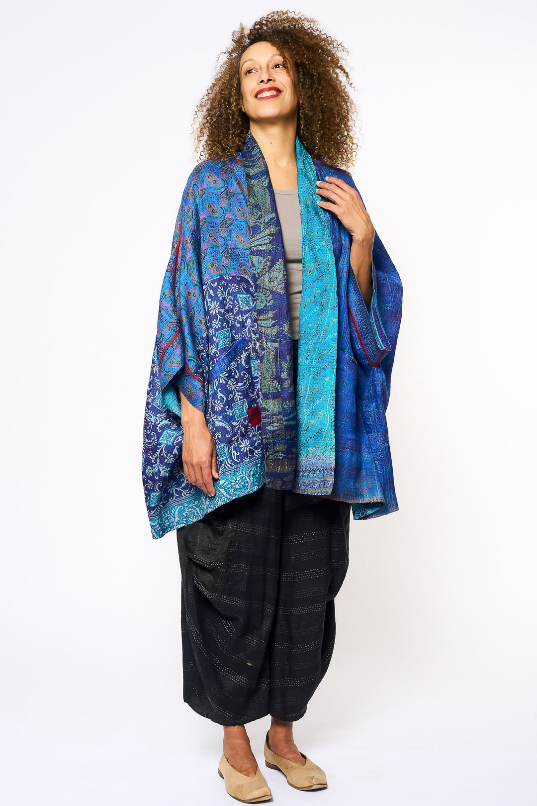 VINTAGE SILK KANTHA DOUBLE COLLAR PONCHO - sv2323-0021a -