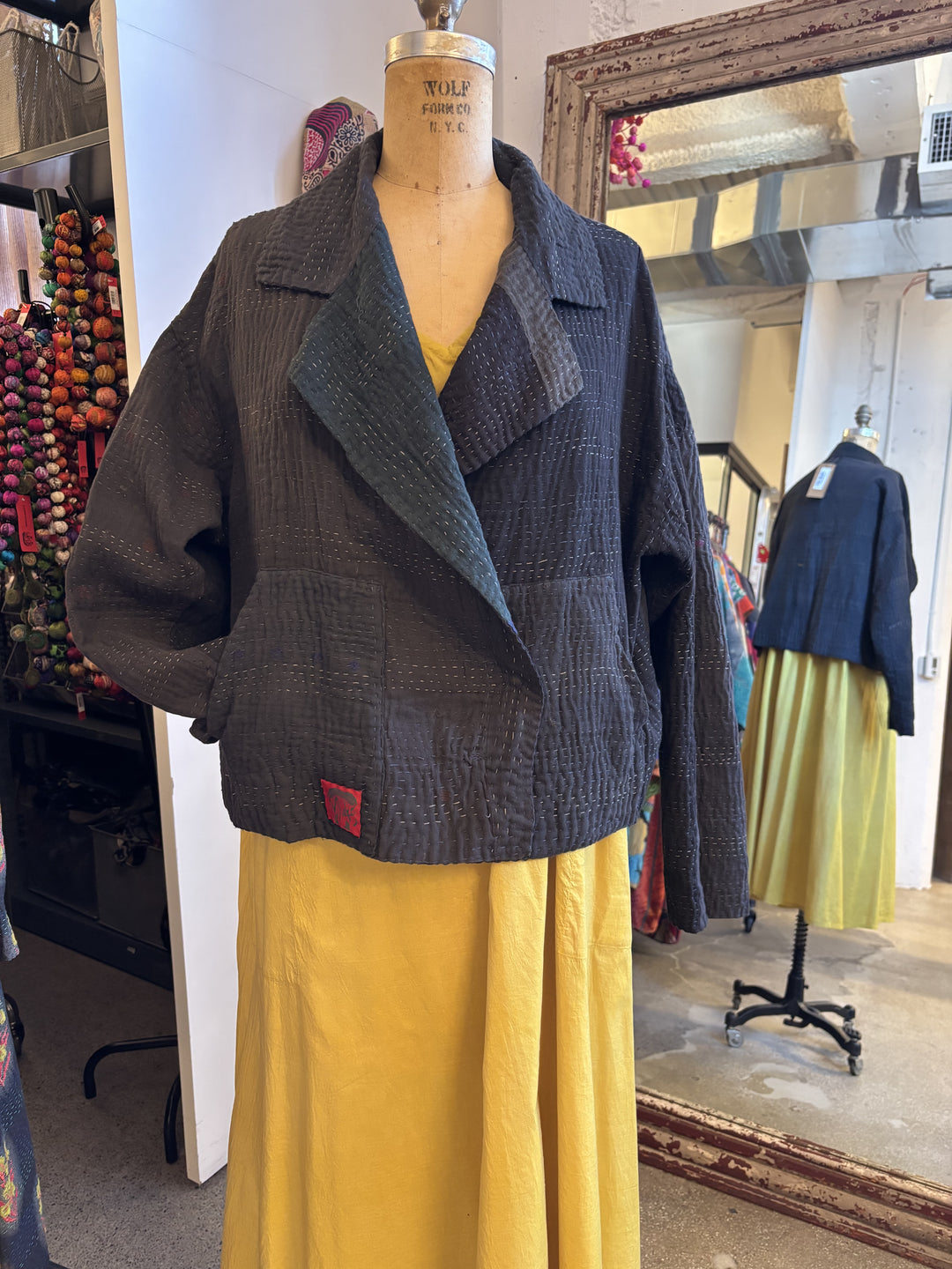 COTTON SILK SW PATCH KANTHA LAPELED SHORT JKT - ws4081-blk -