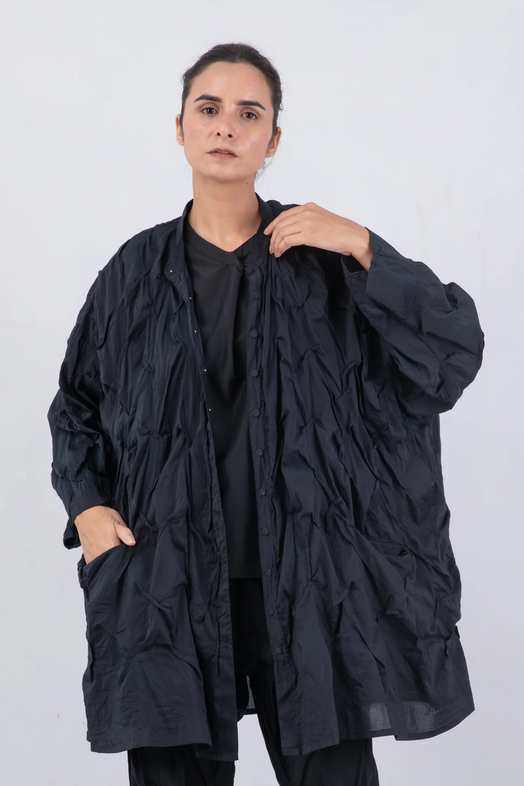 DYED COTTON SILK VOILE WAVY TUCK OVERSIZED SHIRT - dc1555-blk -