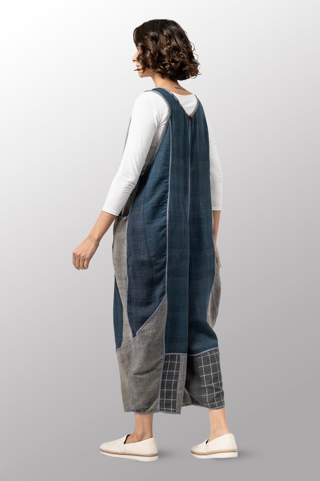 SP-FI2622-CGRYM @FRAYED PATCH KANTHA V-NECK JUMPER