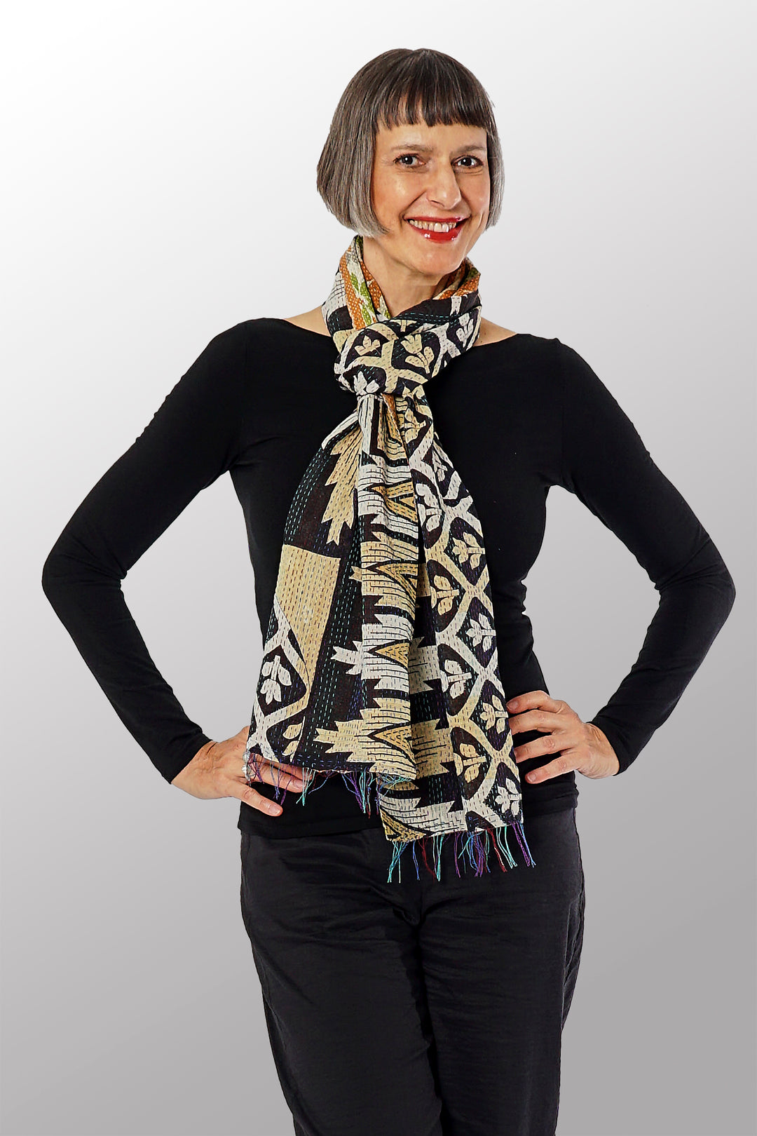 CV2805-CNTLA @VINTAGE COTTON KANTHA SCARF SHORT
