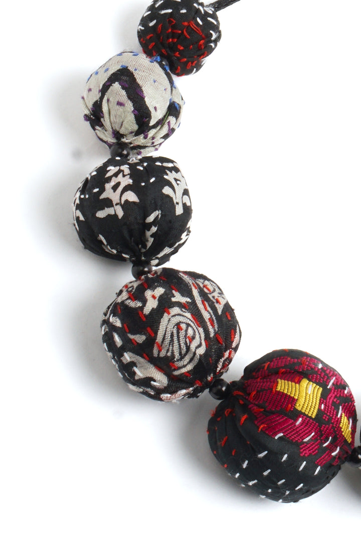 VINTAGE SILK KANTHA NUTS SHORT NECKLACE - sv2700-blk -