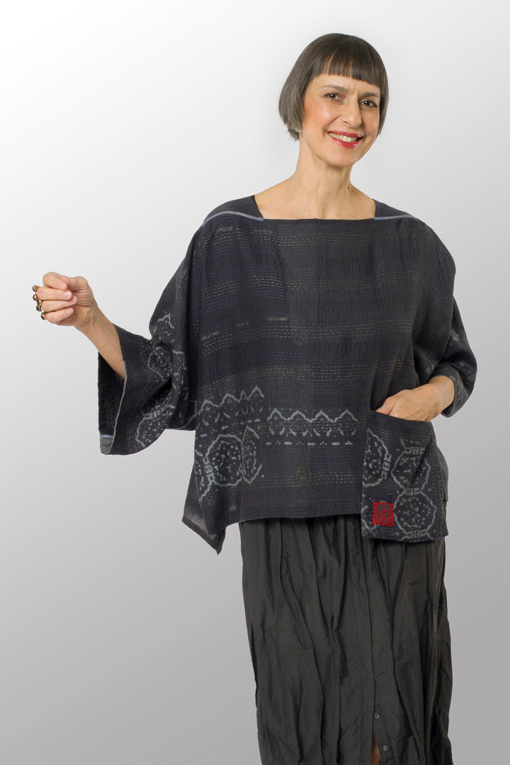 MOSAIC FRAY PATCH KANTHA 3/4 SLV. CROP TOP MIO - zb2538-gry -