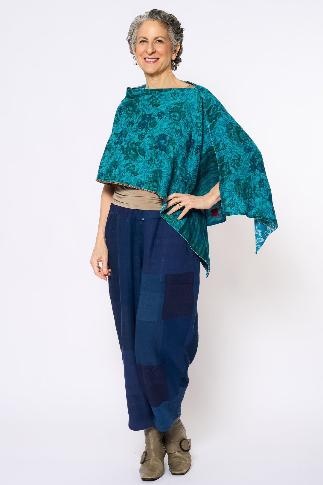 VINTAGE COTTON KANTHA CAPE - cv2806-0004a -