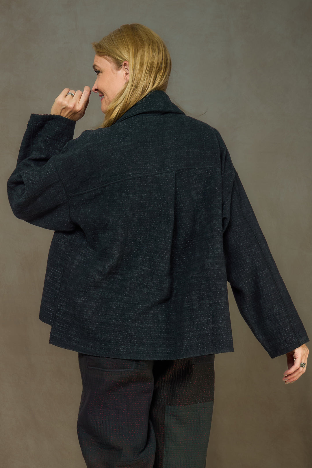 DENIM SUN-DYE KANTHA CROPPED SHIRT JACKET - ds3075-blk -