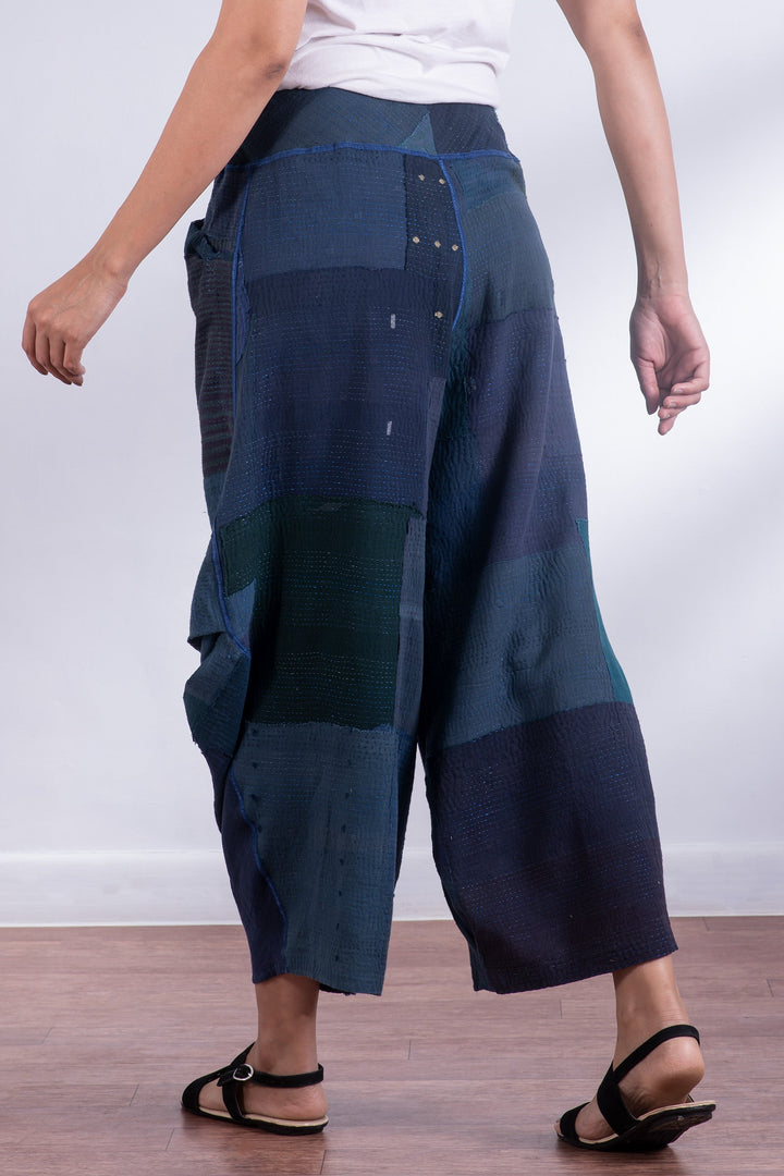 FRAYED PATCH KANTHA KNEE TUCKED PANTS - fi2625-nvy -